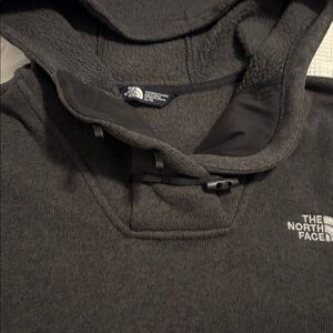 The North Face women's  Dark Gray Hooded pullover, super warm